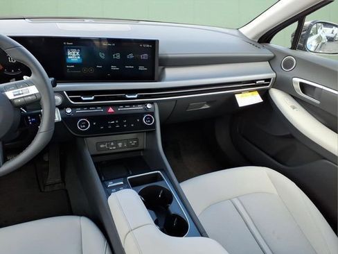 New 2026 Hyundai Sonata SEL FWD image 16