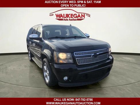 Used 2009 Chevrolet Suburban LTZ image 3
