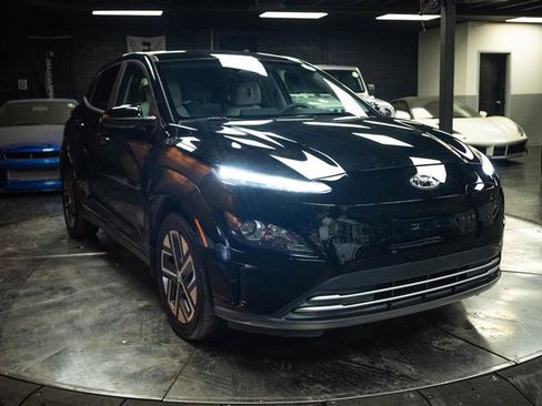 Used 2023 Hyundai Kona SE FWD image 5