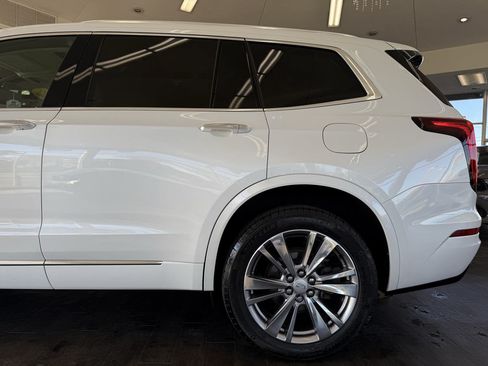 Used 2023 Cadillac XT6 Premium Luxury AWD/4WD image 16