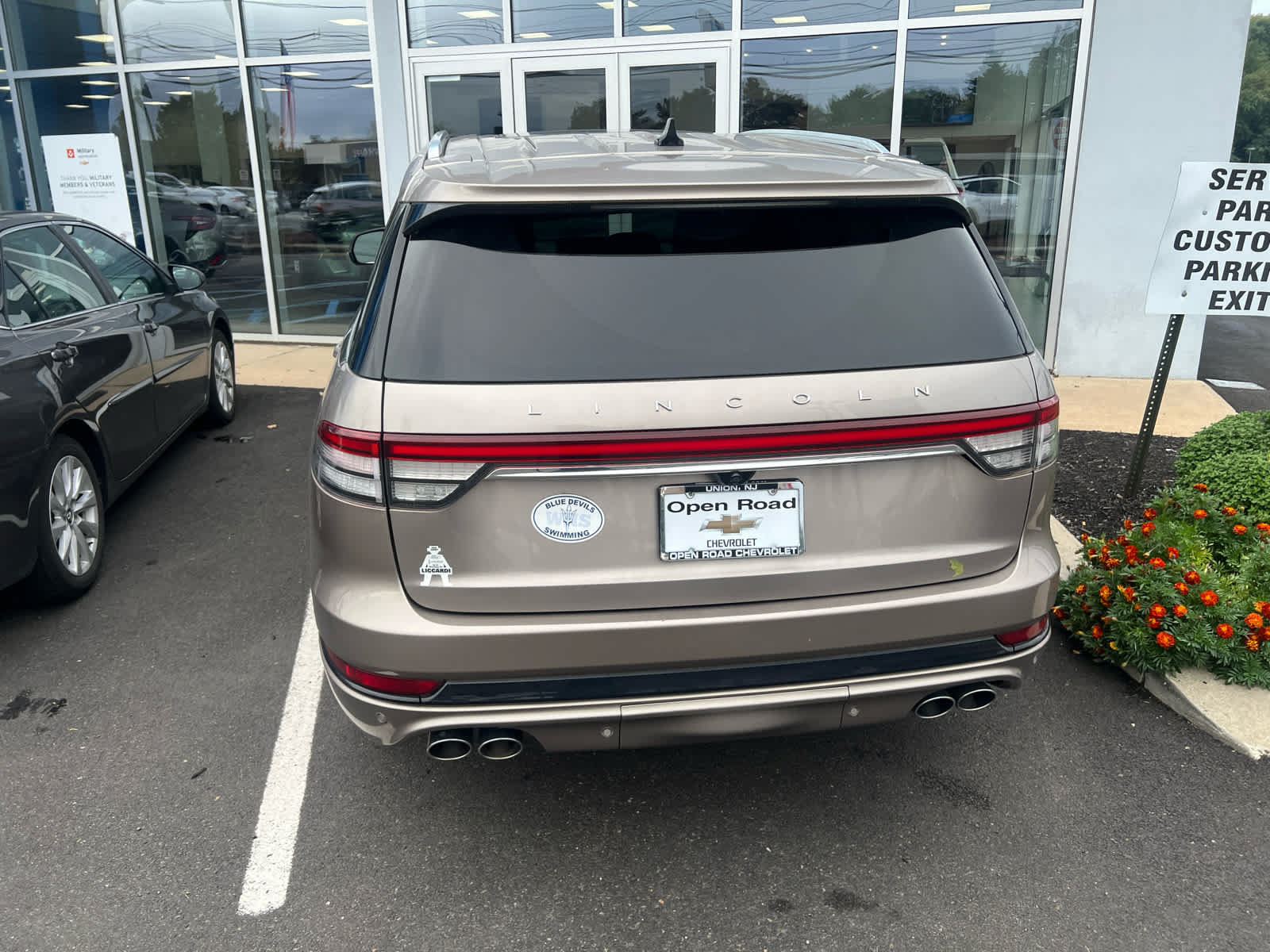 Used 2021 Lincoln Aviator Grand Touring w/ Equipment Group 301A AWD/4WD image 4