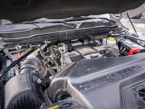 Used 2021 RAM 2500 Big Horn image 33