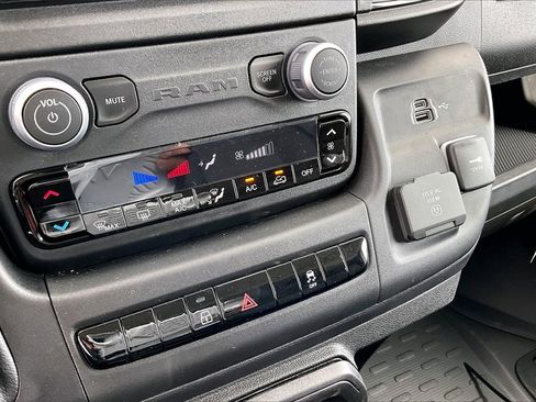 New 2024 RAM ProMaster 2500 w/ Convenience Group image 17