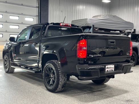 Certified 2022 Chevrolet Colorado Z71 w/ Z71 Midnight Edition image 3