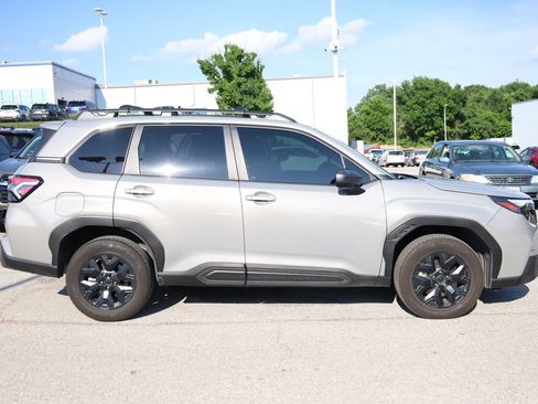 Certified 2025 Subaru Forester Premium w/ Convenience Package #1 AWD/4WD image 4