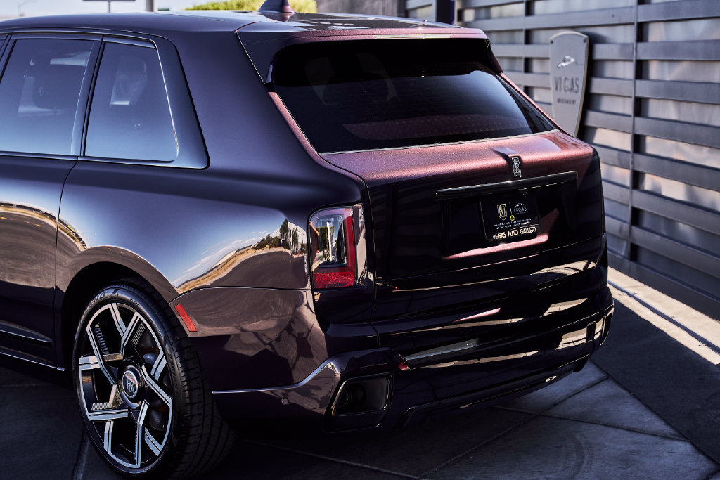Used 2025 Rolls-Royce Cullinan Black Badge AWD/4WD image 10