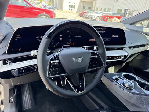 New 2027 Cadillac Optiq Luxury RWD image 32
