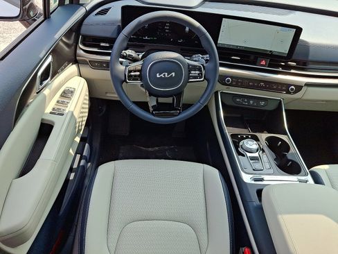 New 2025 Kia Carnival SX Prestige image 11