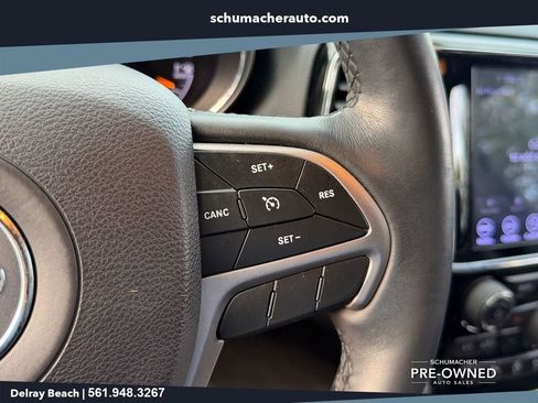Used 2019 Jeep Grand Cherokee Altitude RWD image 26