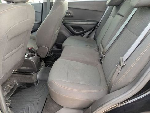 Used 2022 Chevrolet Trax LS image 26