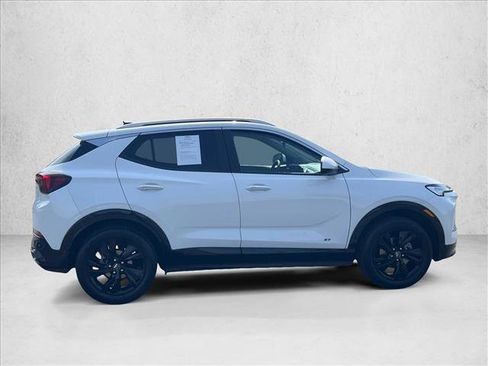 Used 2025 Buick Encore GX Sport Touring image 4
