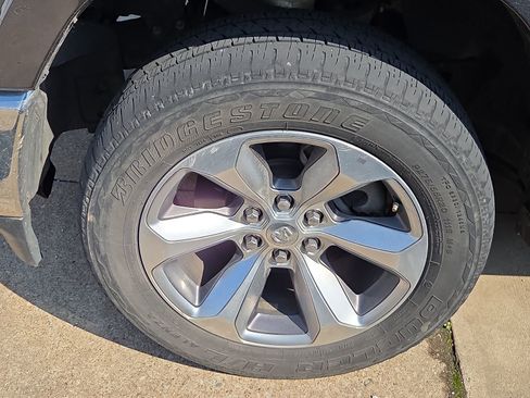 Used 2019 RAM 1500 Limited image 5