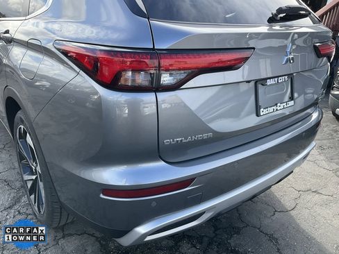 Used 2023 Mitsubishi Outlander SE image 96