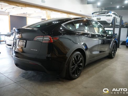 Used 2023 Tesla Model Y Long Range AWD/4WD image 4