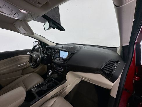 Used 2019 Ford Escape Titanium AWD/4WD image 28