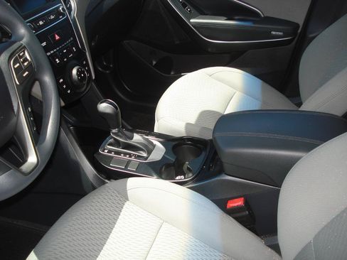 Used 2017 Hyundai Santa Fe Sport AWD/4WD image 14