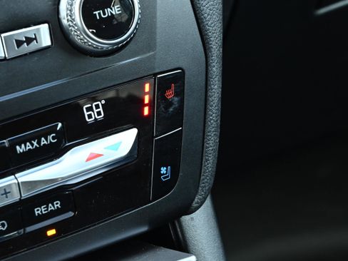 Used 2020 Ford Explorer Limited w/ Class III Trailer Tow Package image 35