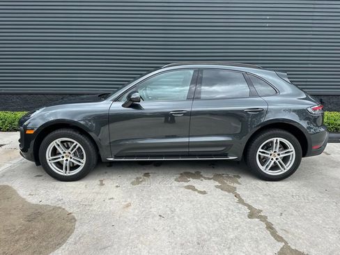 Used 2025 Porsche Macan image 2