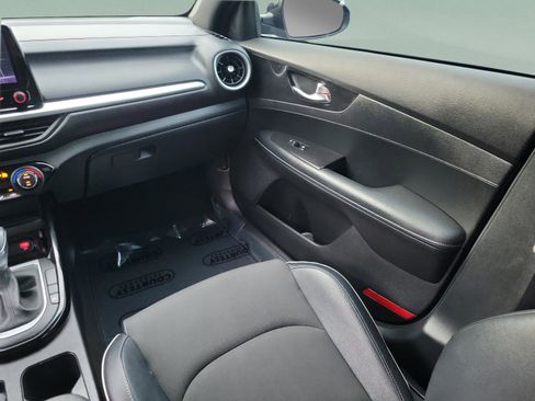 Certified 2024 Kia Forte GT-Line FWD image 11