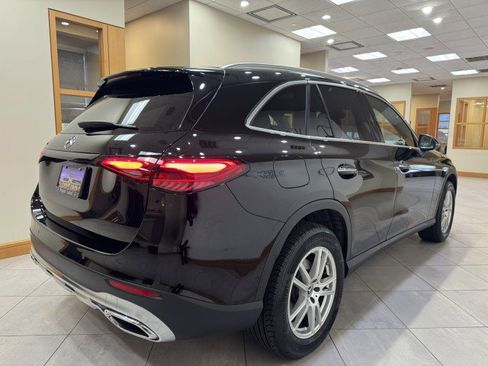 Certified 2025 Mercedes-Benz GLC 300 image 5