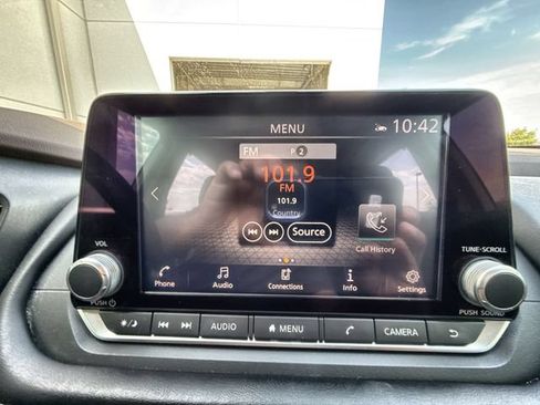 Used 2021 Nissan Rogue SV w/ Premium Package FWD image 16