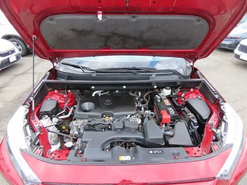 Used 2022 Toyota RAV4 XLE w/ Convenience Package AWD/4WD image 9