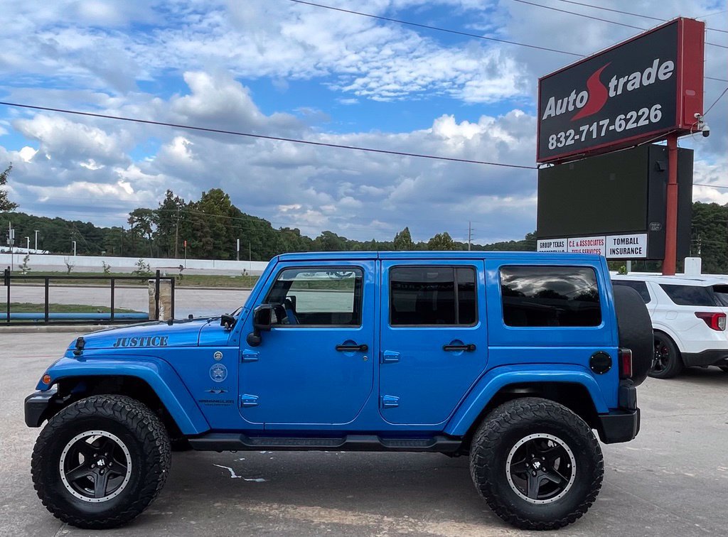 Used 2014 Jeep Wrangler Unlimited Sahara AWD/4WD image 5