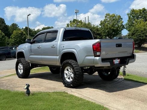 Used 2019 Toyota Tacoma SR w/ SR Convenience Package RWD image 5