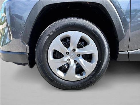 Used 2023 Toyota RAV4 LE FWD image 10
