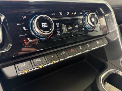 Used 2022 GMC Sierra 1500 Denali image 26