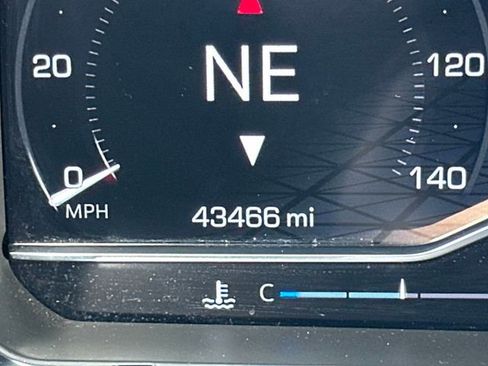 Used 2024 GMC Sierra 1500 SLT image 29