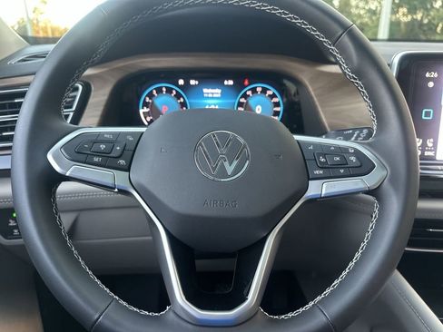 New 2026 Volkswagen Atlas SE image 14
