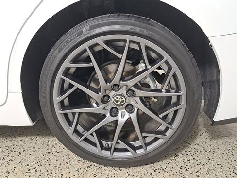 Used 2025 Toyota Camry SE image 8