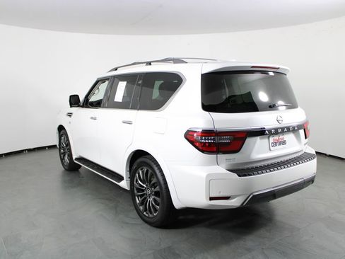 Certified 2022 Nissan Armada Platinum w/ Captain's Chairs Package image 4