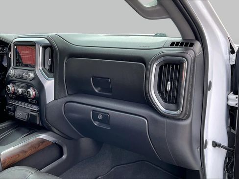 Used 2021 GMC Sierra 1500 SLT RWD image 19
