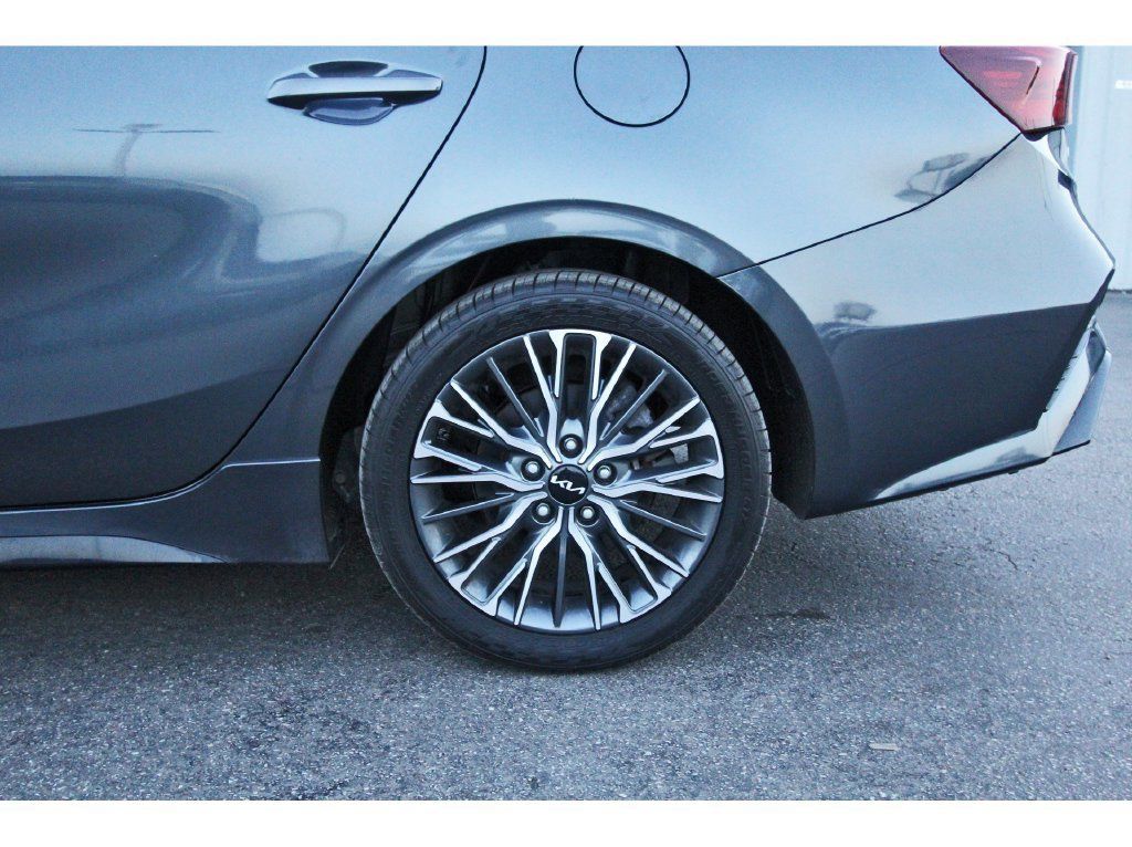 Used 2022 Kia Forte GT-Line w/ GT-Line Technology Package FWD image 30