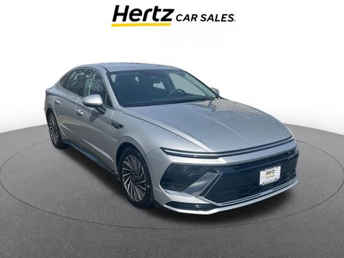 Used 2025 Hyundai Sonata SEL FWD image 1