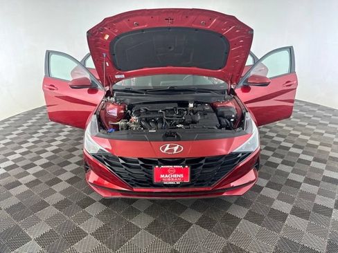 Used 2023 Hyundai Elantra SEL w/ Winter Weather Package FWD image 13
