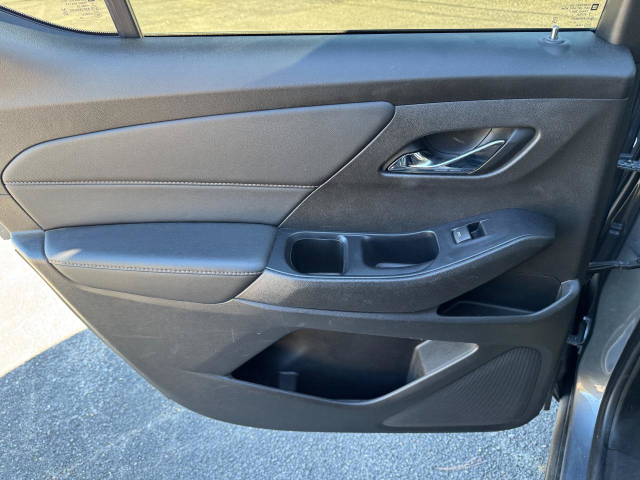 Used 2021 Chevrolet Traverse LS w/ LPO, Floor Liner Package FWD image 14