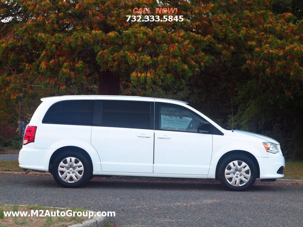 Used 2018 Dodge Grand Caravan SE w/ UConnect Hands-Free Group FWD image 5