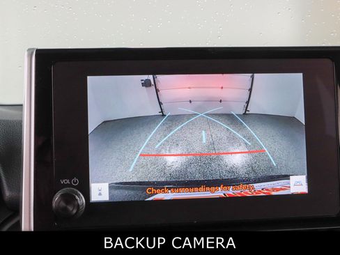 Used 2024 Toyota RAV4 XLE FWD image 18