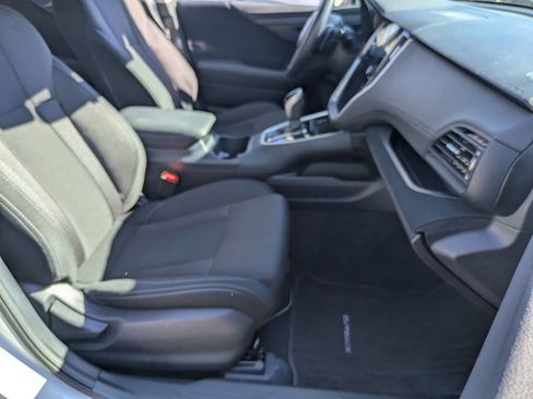 Used 2025 Subaru Outback Premium image 28