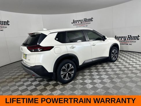 Used 2023 Nissan Rogue SV FWD image 5