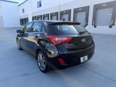 Used 2016 Hyundai Elantra GT w/ Option Group 02 FWD image 3
