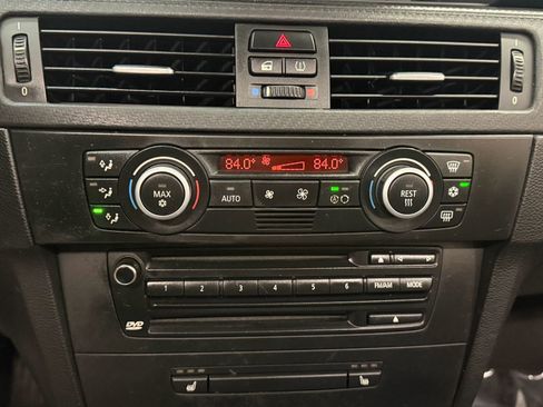 Used 2008 BMW M3 Convertible w/ Technology Pkg image 27