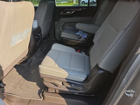 Used 2025 GMC Yukon XL Elevation w/ LPO, Floor Liner Package AWD/4WD image 5
