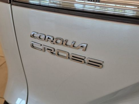 Certified 2025 Toyota Corolla Cross L image 8
