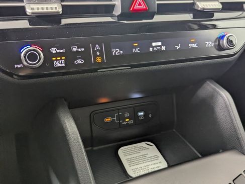 New 2026 Kia Sportage EX w/ EX Panorama Roof Package FWD image 19