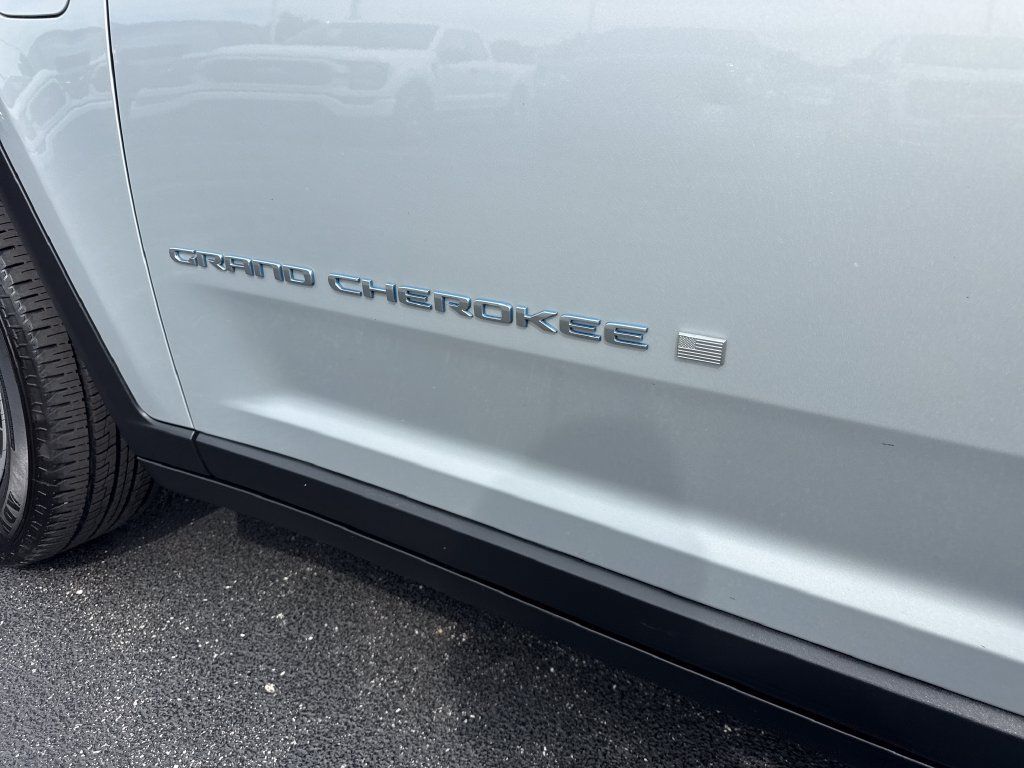 Used 2024 Jeep Grand Cherokee Limited 4xe AWD/4WD image 20