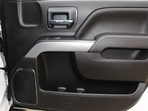 Used 2018 Chevrolet Silverado 1500 LTZ Z71 AWD/4WD image 19